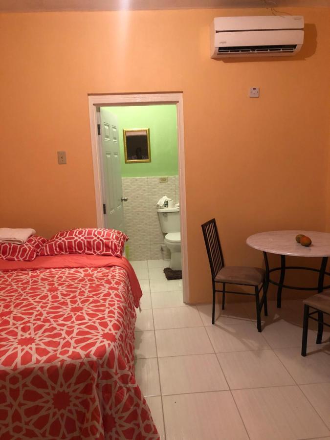 Scarlett Guest House Bull Bay Ngoại thất bức ảnh