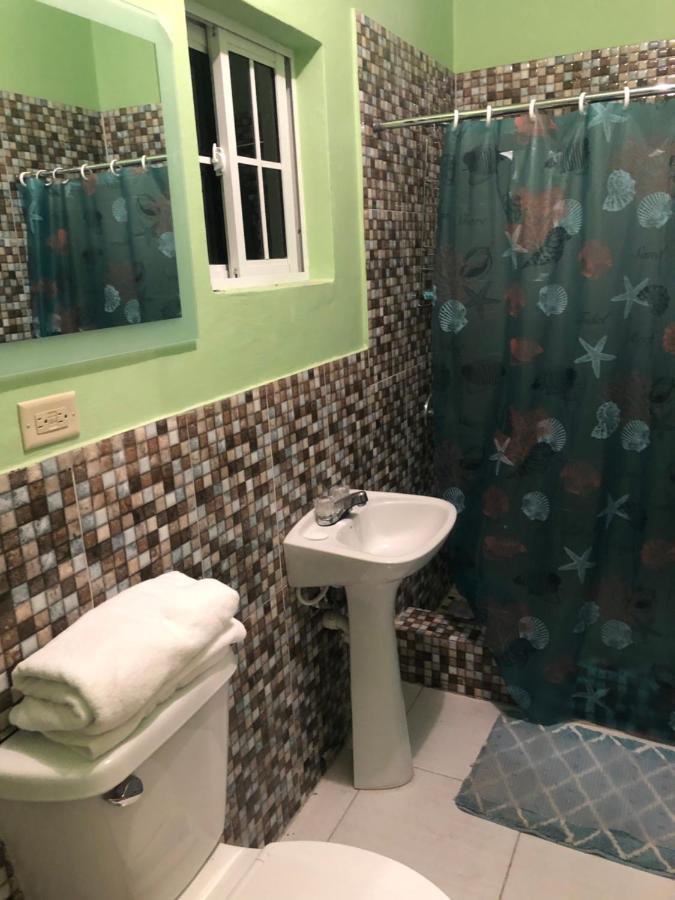 Scarlett Guest House Bull Bay Ngoại thất bức ảnh